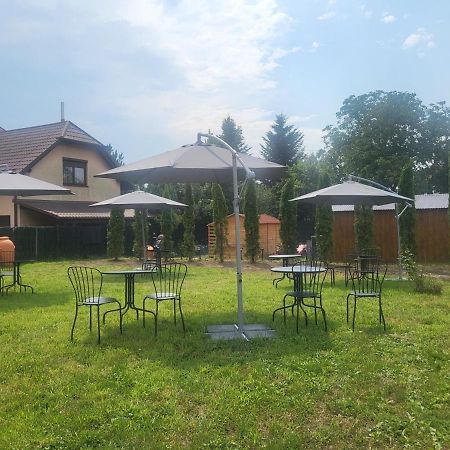 The Castle Suites & Apartment - Free Parking - (Adults Only) Красков Екстериор снимка