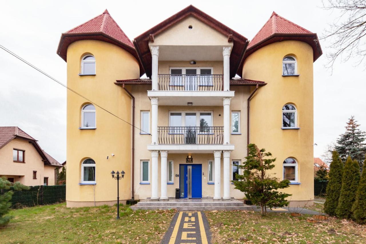 The Castle Suites & Apartment - Free Parking - (Adults Only) Красков Екстериор снимка