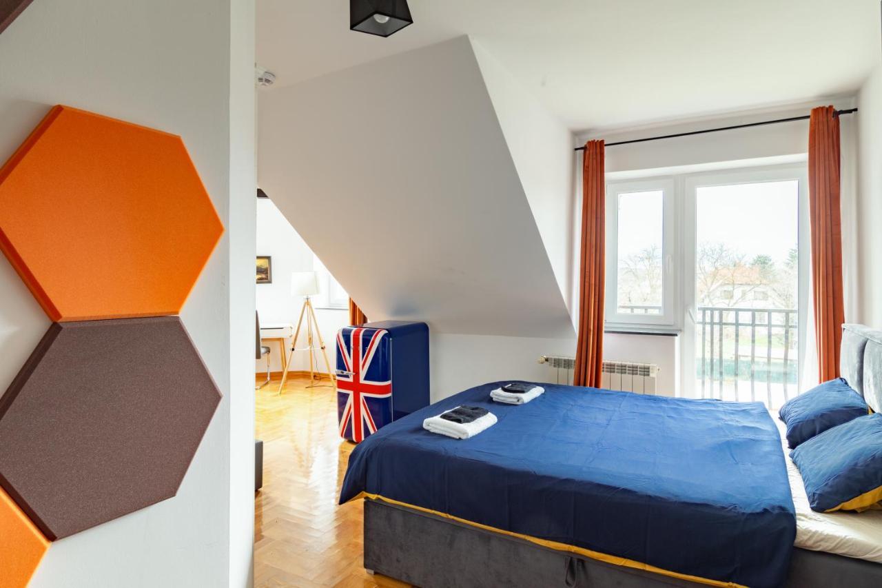 The Castle Suites & Apartment - Free Parking - (Adults Only) Красков Екстериор снимка