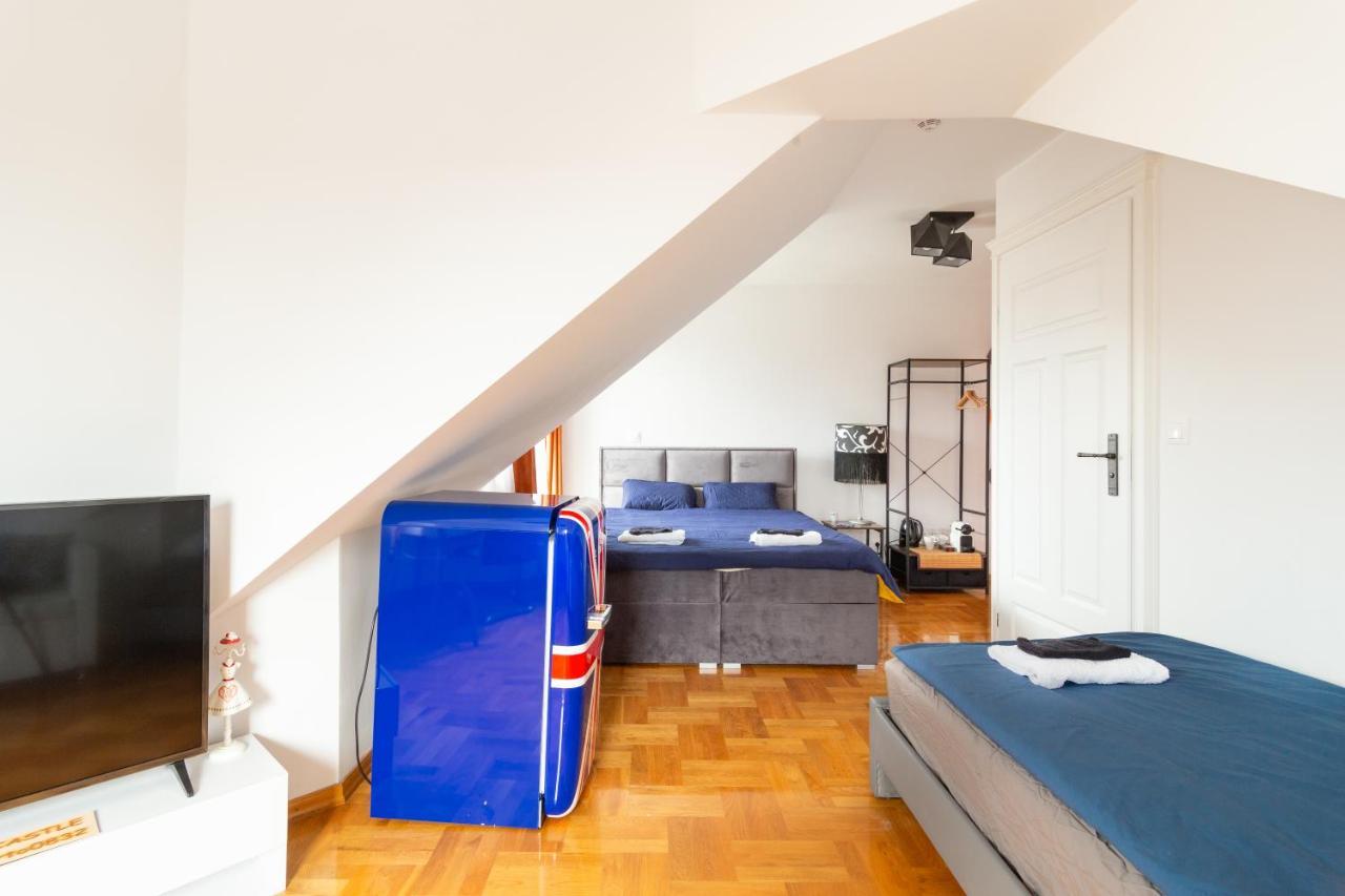 The Castle Suites & Apartment - Free Parking - (Adults Only) Красков Екстериор снимка