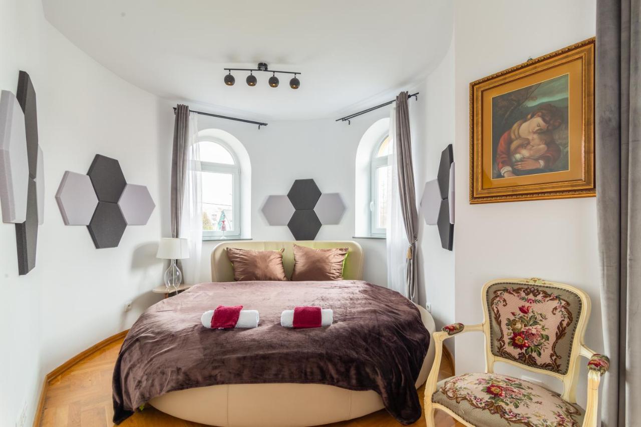 The Castle Suites & Apartment - Free Parking - (Adults Only) Красков Екстериор снимка