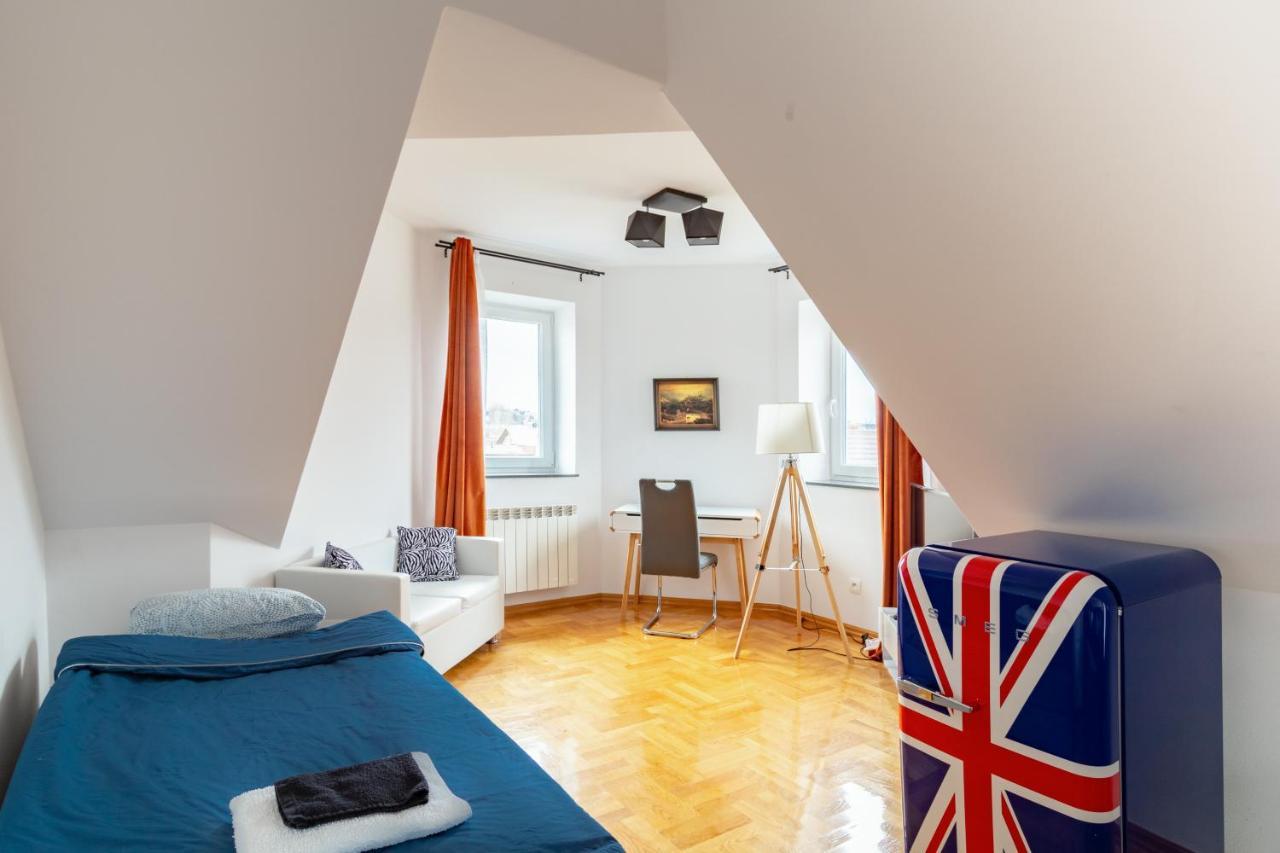 The Castle Suites & Apartment - Free Parking - (Adults Only) Красков Екстериор снимка