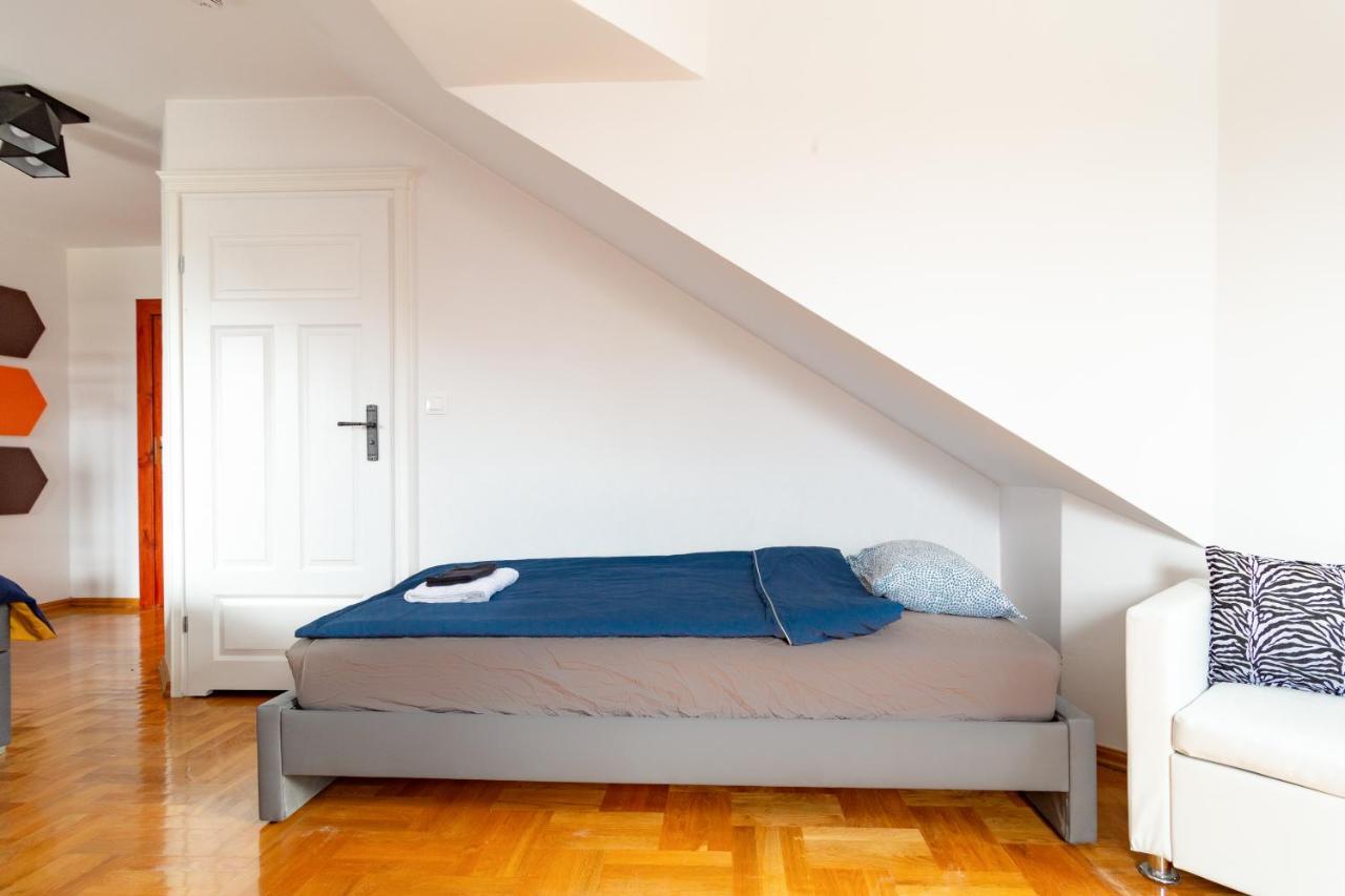 The Castle Suites & Apartment - Free Parking - (Adults Only) Красков Екстериор снимка