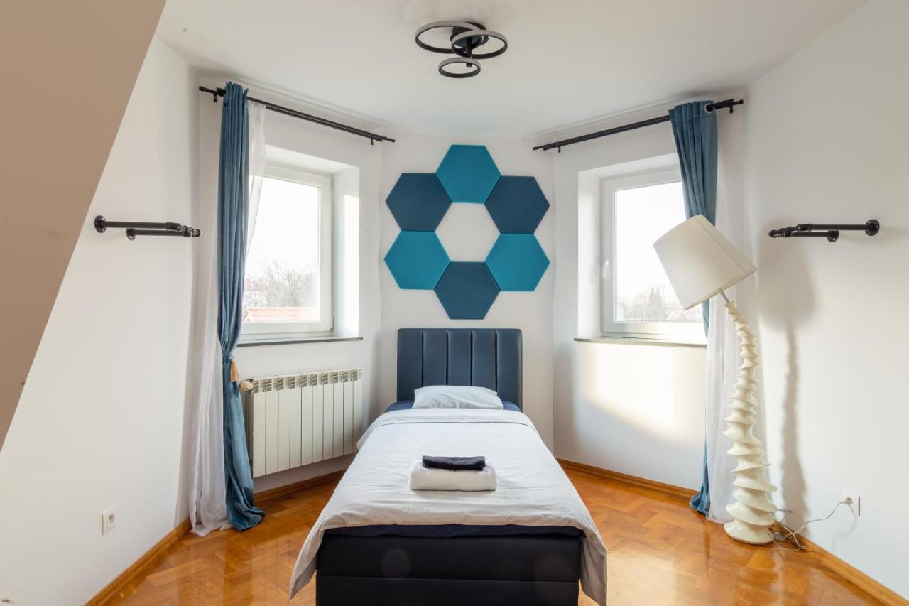 The Castle Suites & Apartment - Free Parking - (Adults Only) Красков Екстериор снимка
