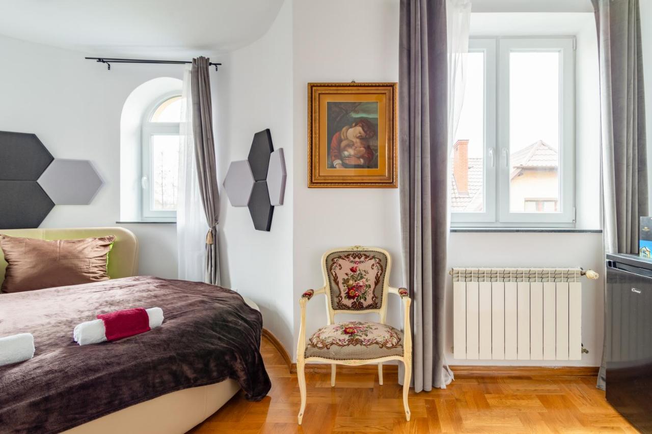 The Castle Suites & Apartment - Free Parking - (Adults Only) Красков Екстериор снимка