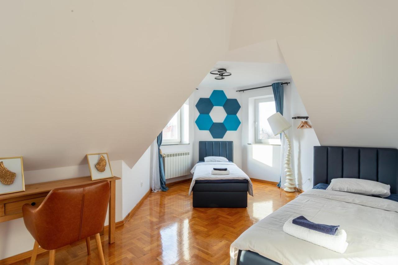 The Castle Suites & Apartment - Free Parking - (Adults Only) Красков Екстериор снимка
