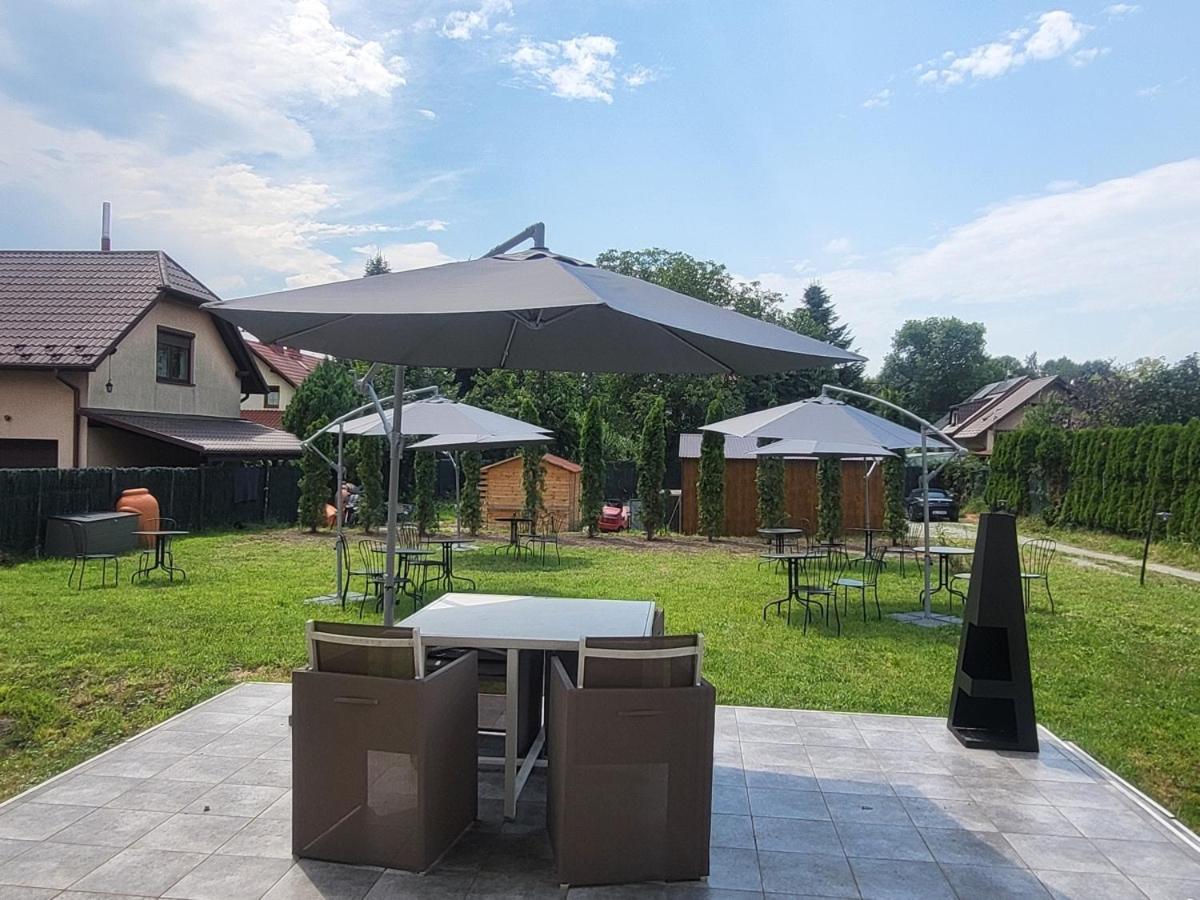 The Castle Suites & Apartment - Free Parking - (Adults Only) Красков Екстериор снимка